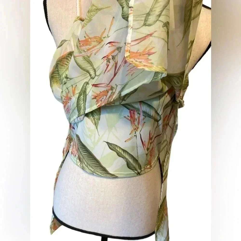 BCBG flowey top. Vacation summer tropical beach sexy​ - Picture 5 of 9